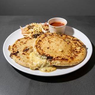 Loroco / Queso Pupusa